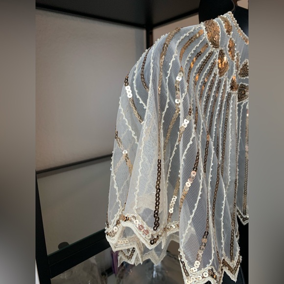 Elegant Gold and Silver Sequin Capelet Short Cape Shawl Art Deco 1920s EUC - Picture 7 of 12